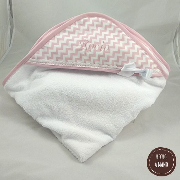 capa-de-baño-zigzag-rosa-bordada