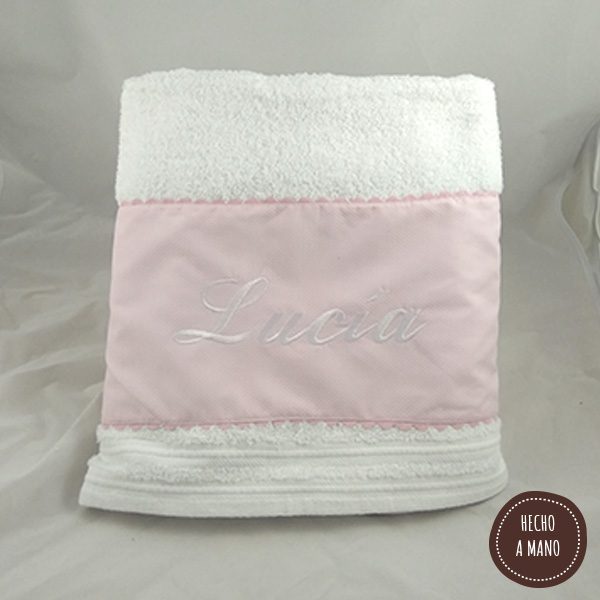 toalla-blanca-rosa